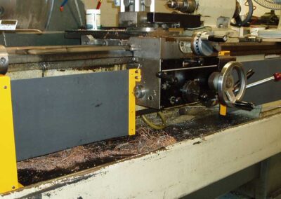 Lathe screw boxed roller units