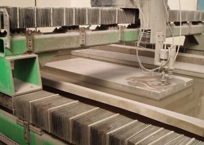Slideway fitted to a water jet cutting machine