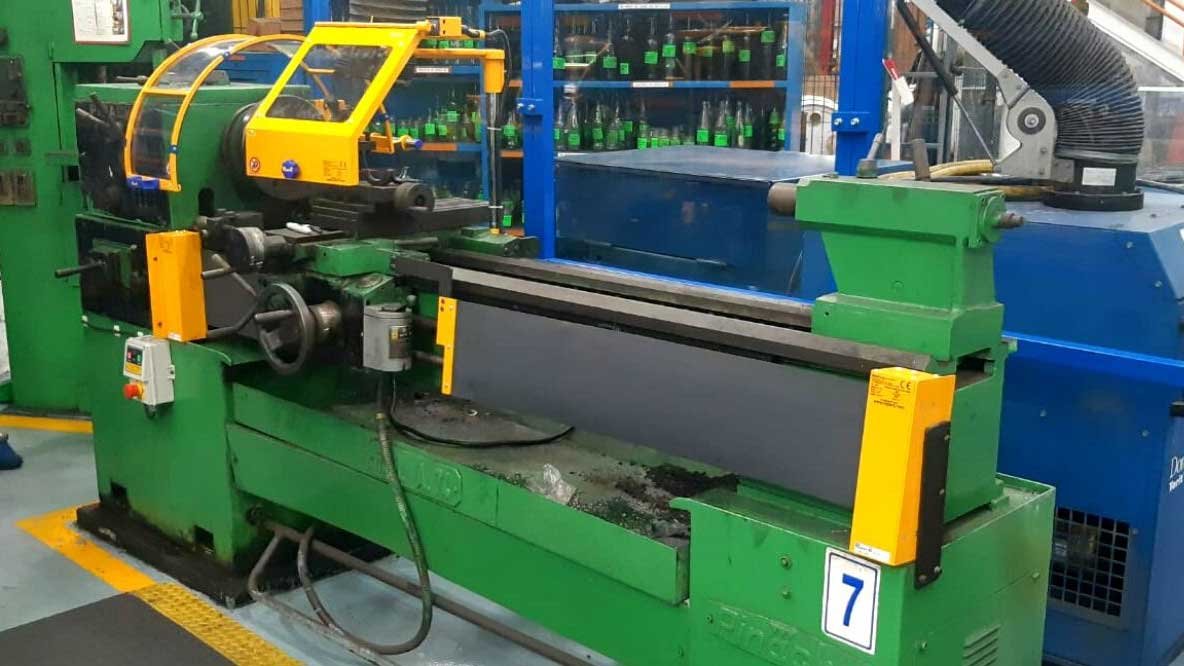 Repar2 AR roller units fitted to a lathe