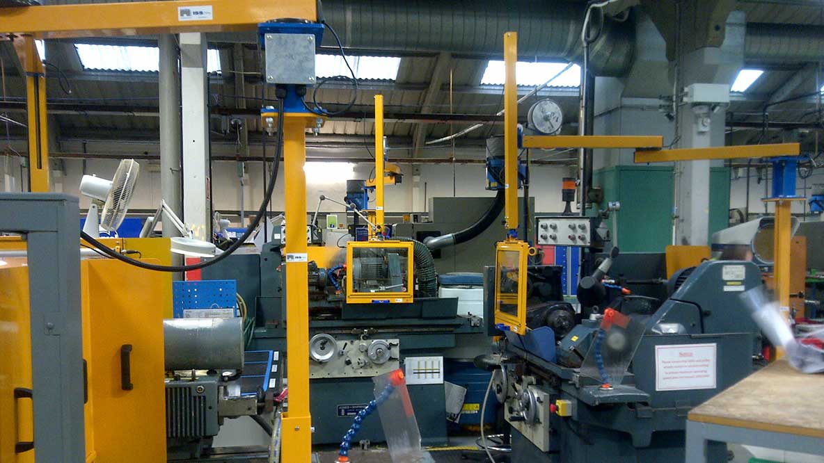 Machine tool fitted with a Repar2 safety guard
